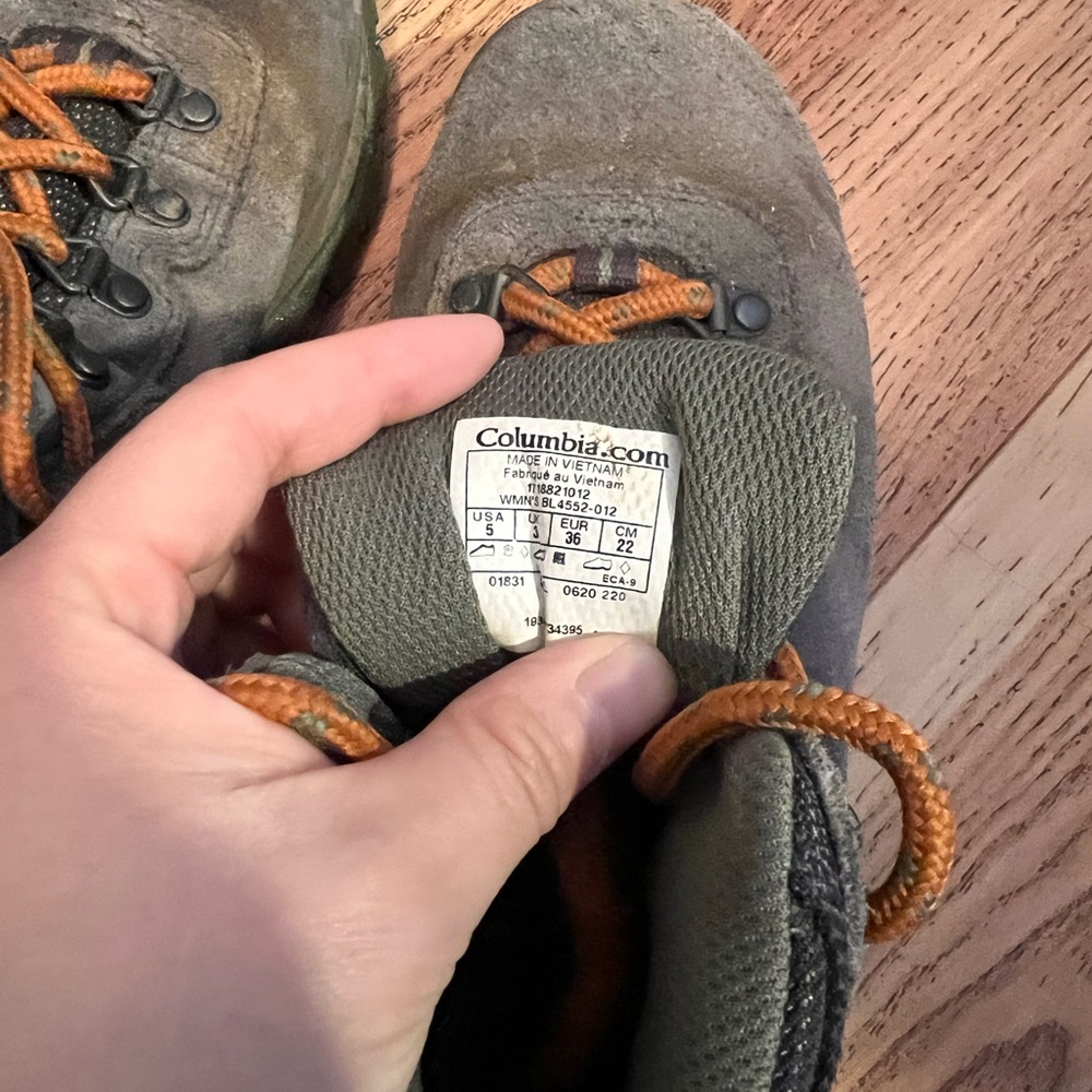 Columbia Gray and Orange Ankle Boots